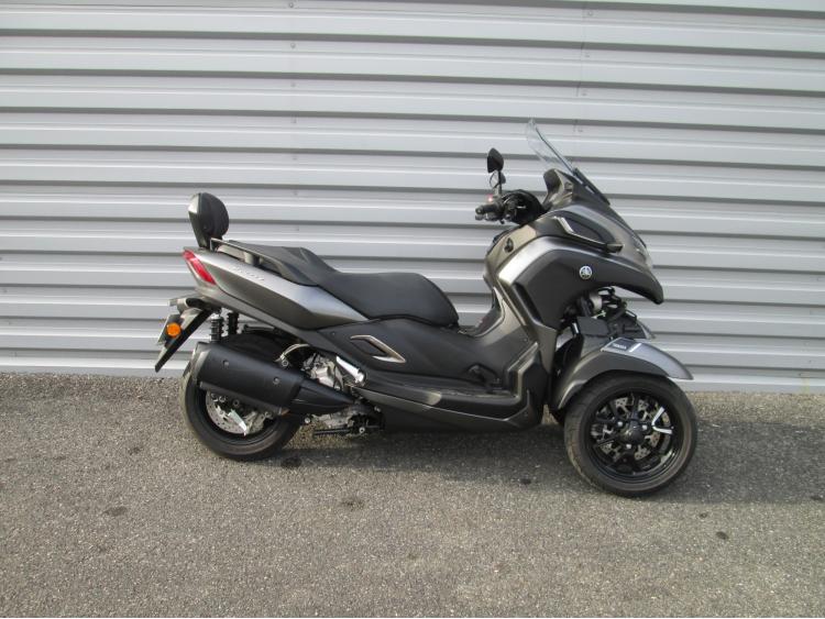 YAMAHA TRICITY 300