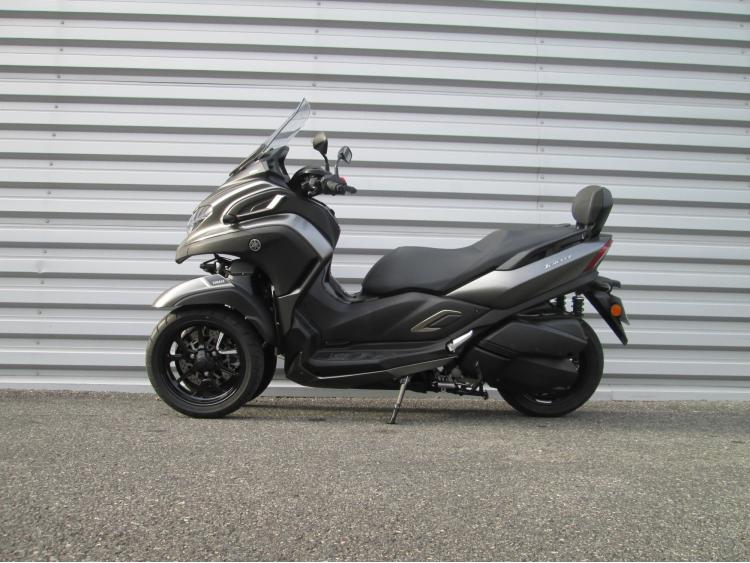 YAMAHA TRICITY 300
