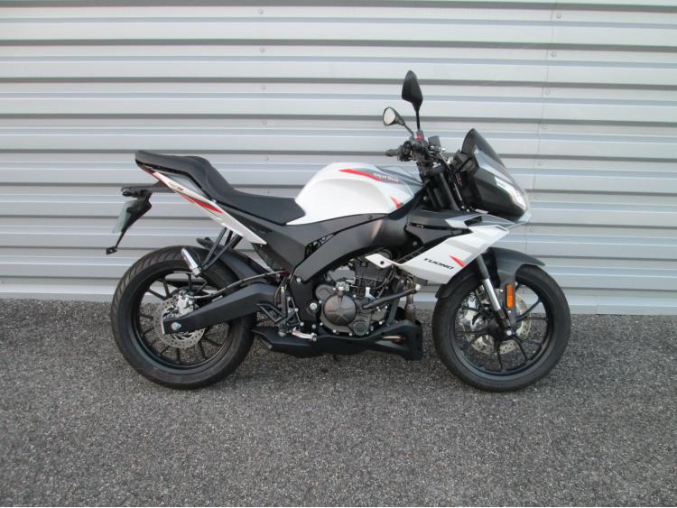 APRILIA TUONO 125 ABS