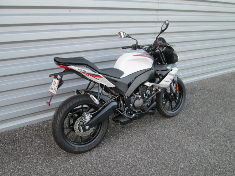 APRILIA TUONO 125 ABS
