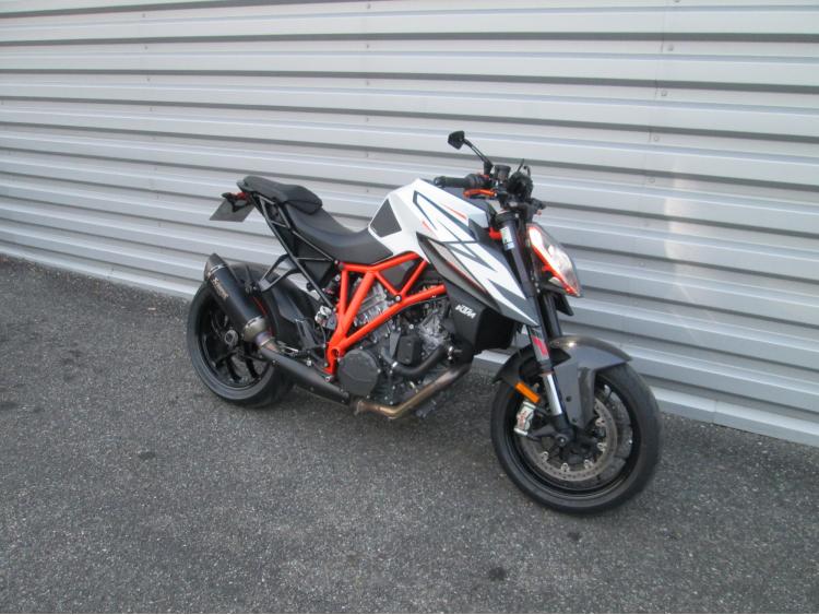 KTM 1290 SUPER DUKE R