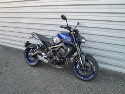 YAMAHA MT-09