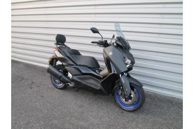 YAMAHA XMAX 300