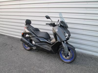 YAMAHA XMAX 300