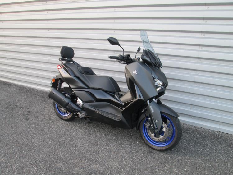 YAMAHA XMAX 300