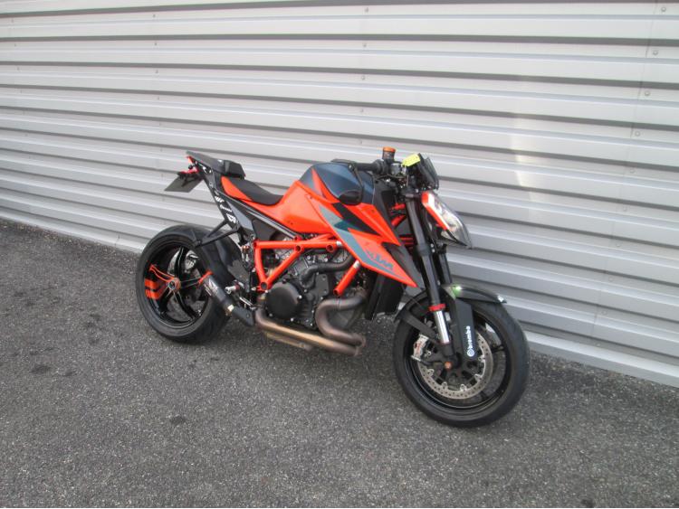 KTM 1290 SUPER DUKE R