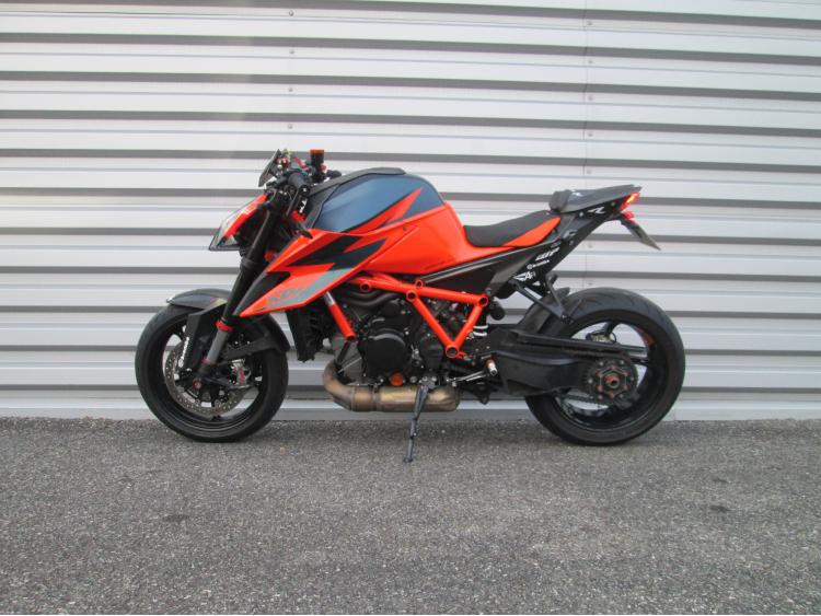 KTM 1290 SUPER DUKE R