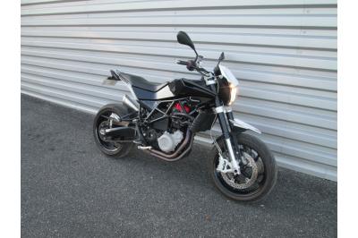 HUSQVARNA NUDA 900