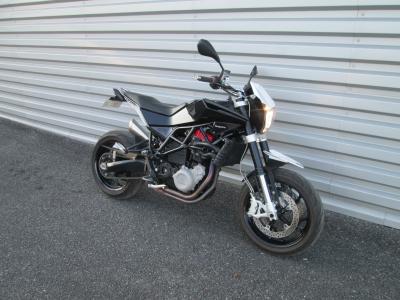 HUSQVARNA NUDA 900