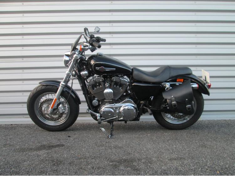 HARLEY-DAVIDSON SPORTSTER 1200